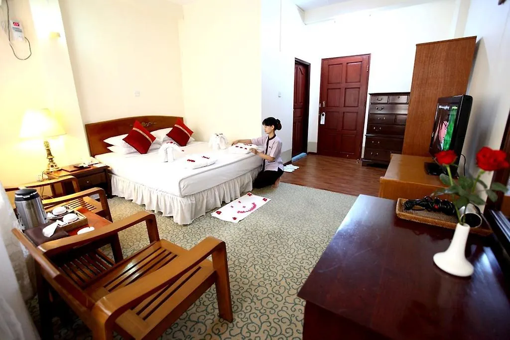 Eden Palace Hotel Янгон