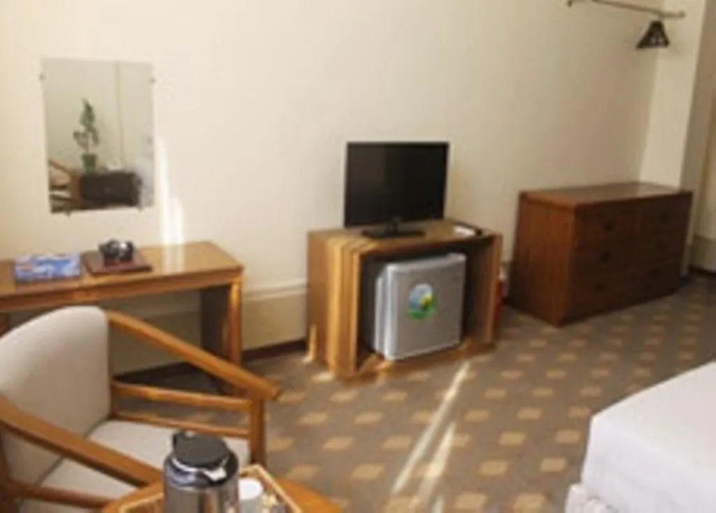 Eden Palace Hotel Янгон