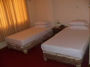 Eden Palace Hotel Янгон